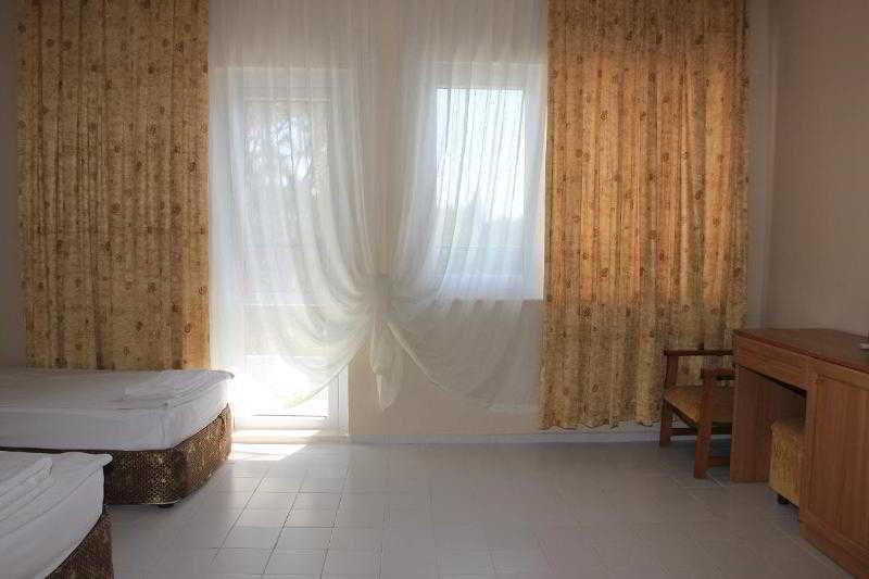 Larissa Beach Club Side Luaran gambar