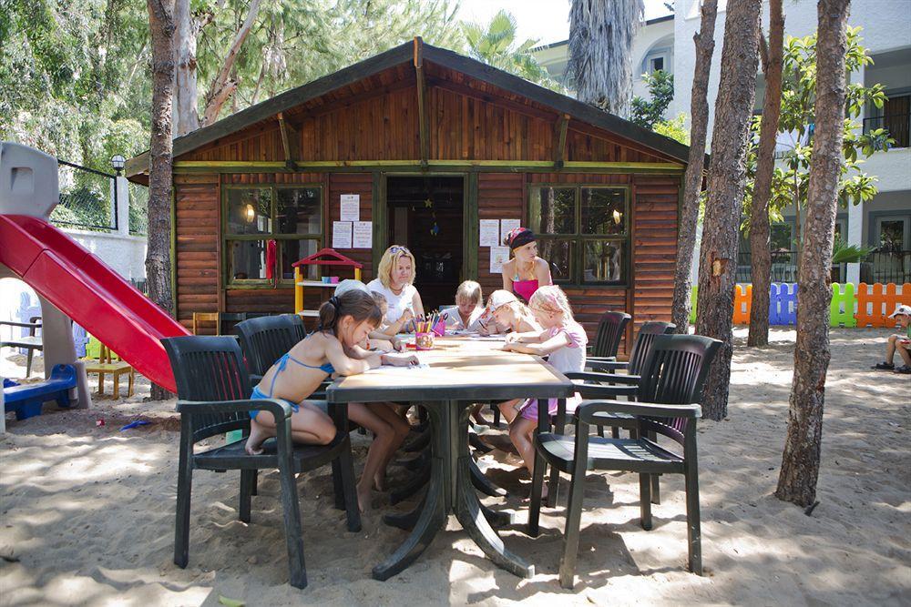 Larissa Beach Club Side Luaran gambar