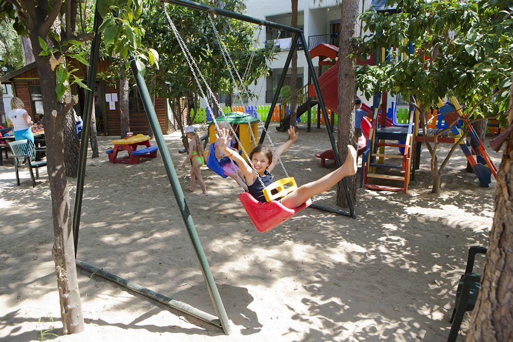 Larissa Beach Club Side Luaran gambar