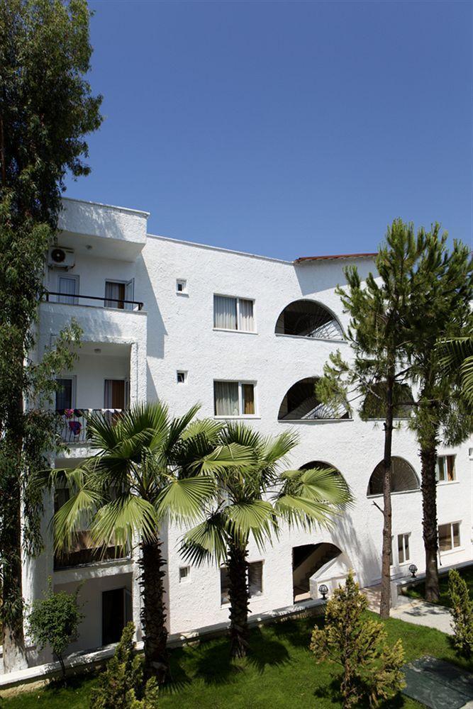 Larissa Beach Club Side Luaran gambar