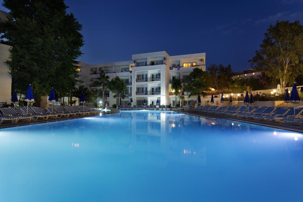Larissa Beach Club Side Luaran gambar