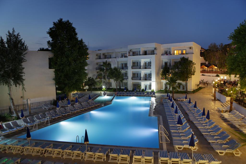 Larissa Beach Club Side Luaran gambar