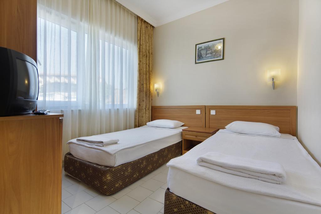 Larissa Beach Club Side Luaran gambar
