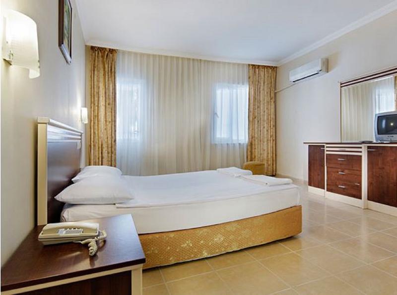 Larissa Beach Club Side Luaran gambar